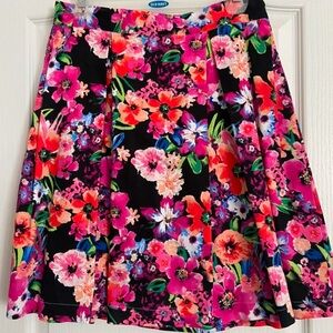 89th & Madison Women's A-Line Floral Skirt - Black and Pink